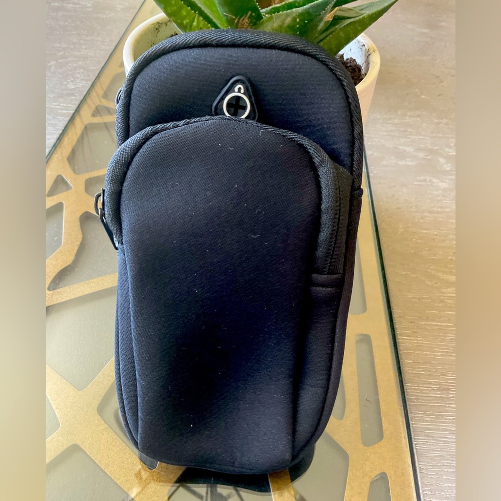 Men’s or Women’s Black Neoprene Arm Bag with pockets .